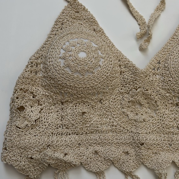 Shenhe Bohemian Crochet Halter Cami Tank Top in Cream - Picture 4 of 12